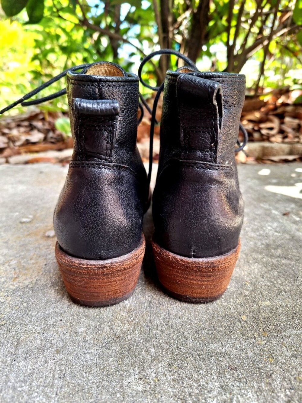 FRYE Carson Booties 8 1/2 B Ankle Boots Lace-Up black textured Leather - Picture 3 of 8